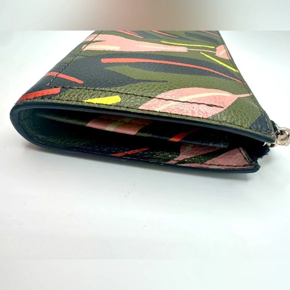 Kate Spade Long Wallet - Picture 4 of 11